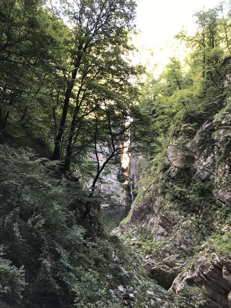 Z vlakom smo pobegnili v Škocjanske jame