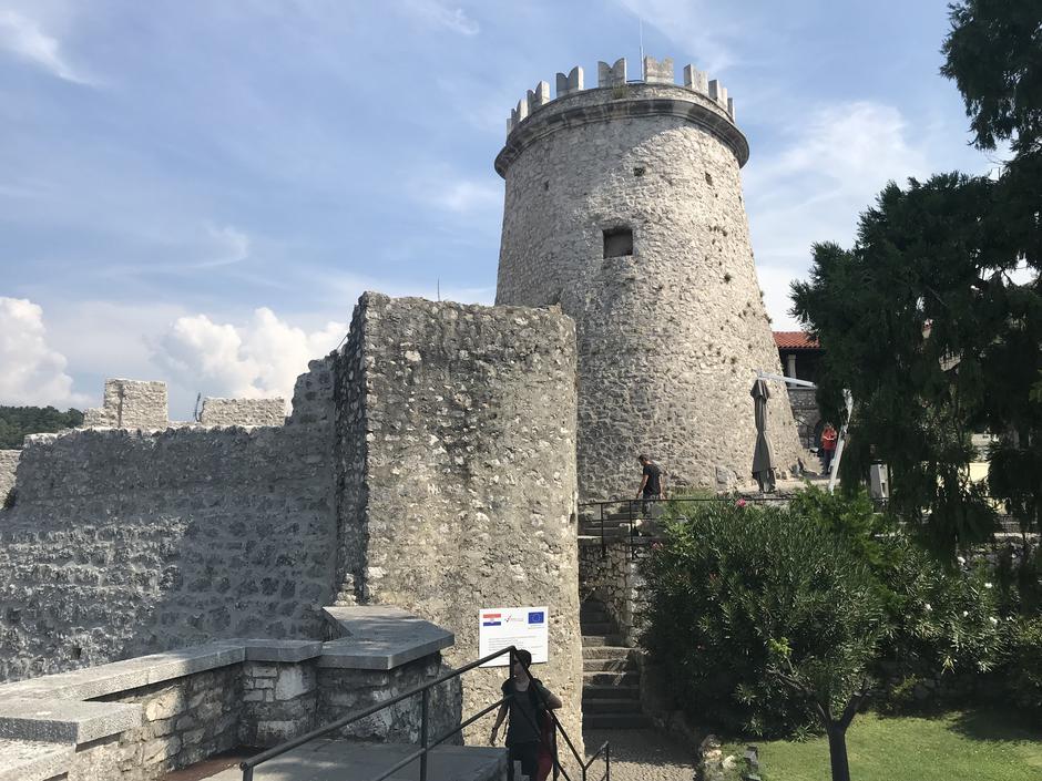 Pripeljali smo se z vlakom, spali smo na vodi