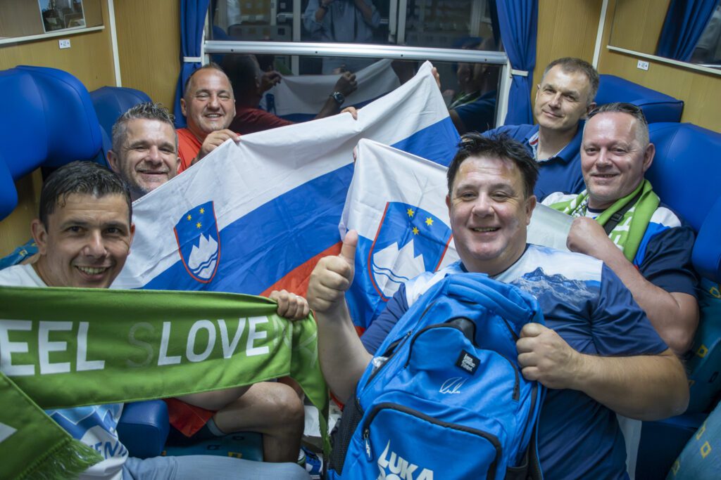 Številni navijači so se odpravili v München na UEFA Euro 2024 z vlakom