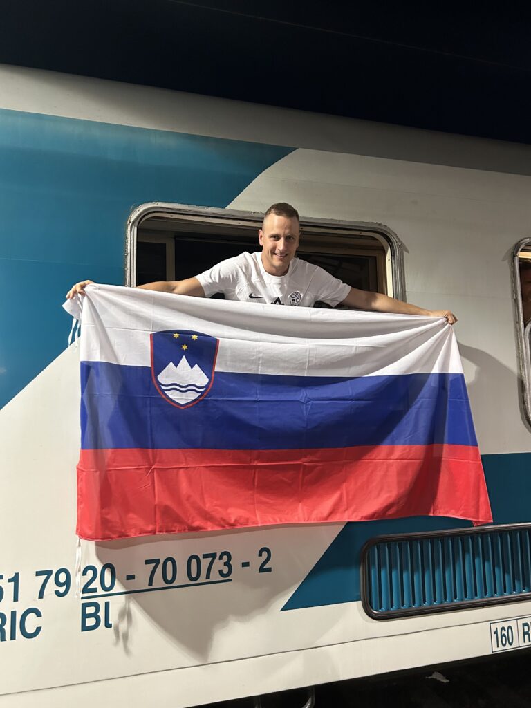 Številni navijači so se odpravili v München na UEFA Euro 2024 z vlakom