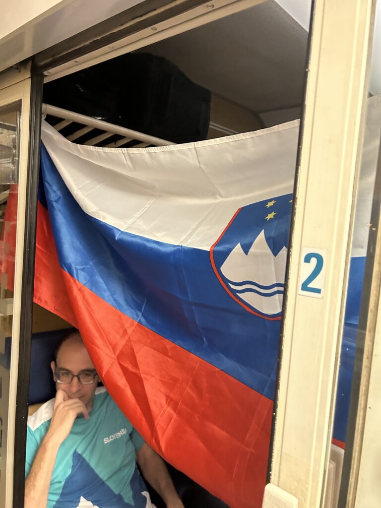 Številni navijači so se odpravili v München na UEFA Euro 2024 z vlakom