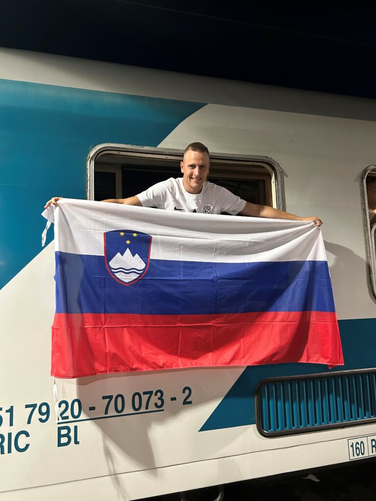 Številni navijači so se odpravili v München na UEFA Euro 2024 z vlakom
