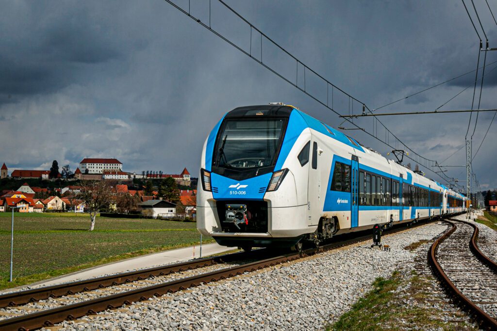Stadler Flirt EMG