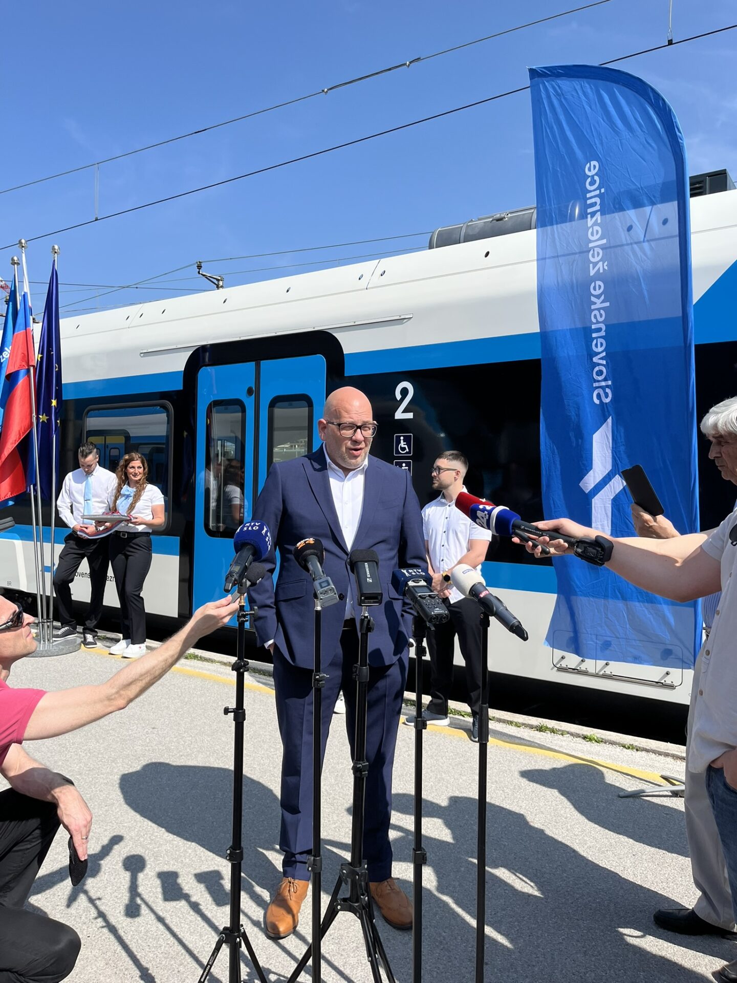 Dodatni novi vlaki