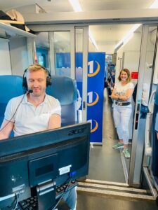 Radio 1 in Denis Avdić Show na vlaku.