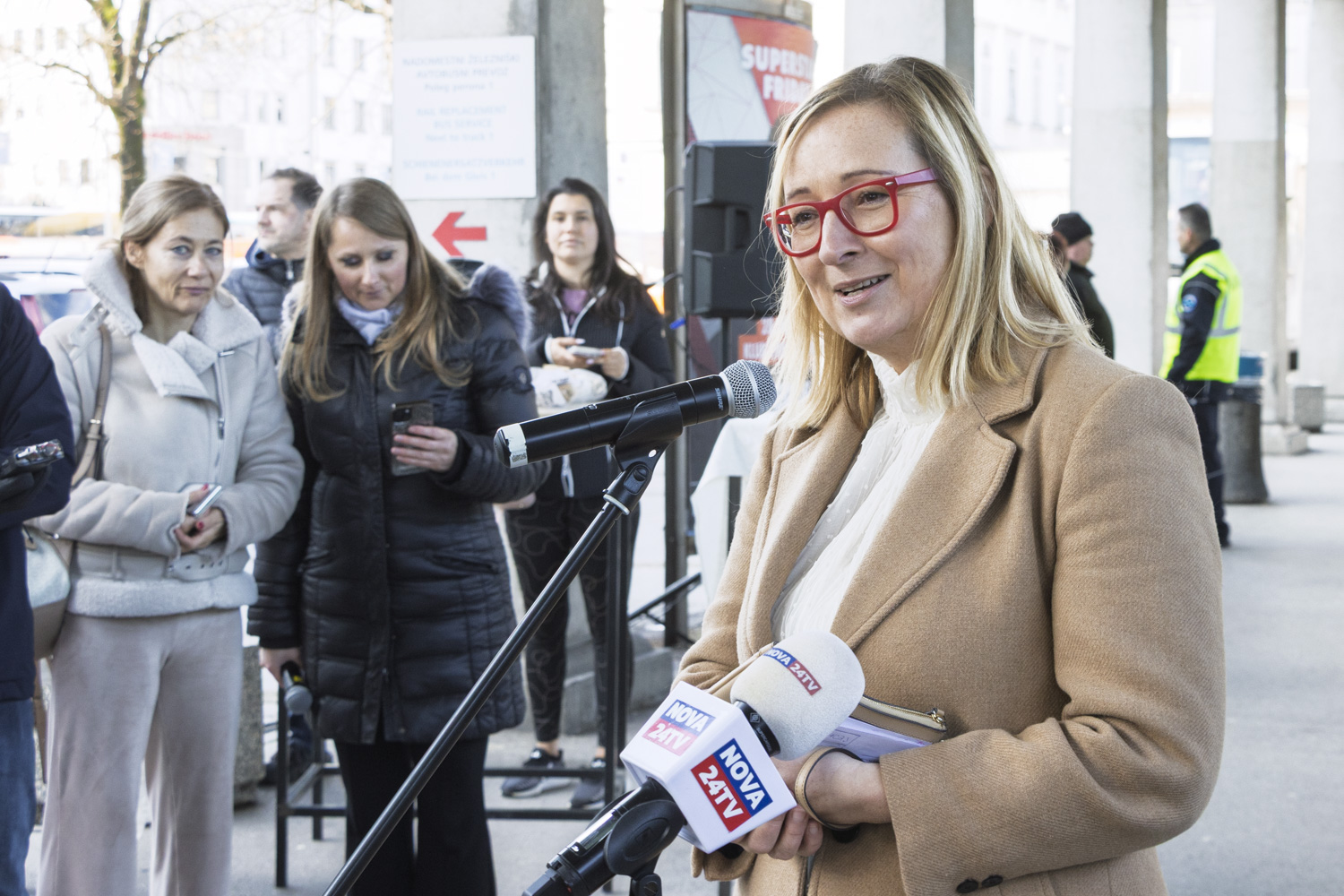 Praznična potovanja z vlaki – Božiček se s polno paro vrača na tire!