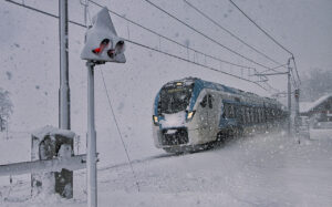 Vlak SŽ 510 v snegu.
