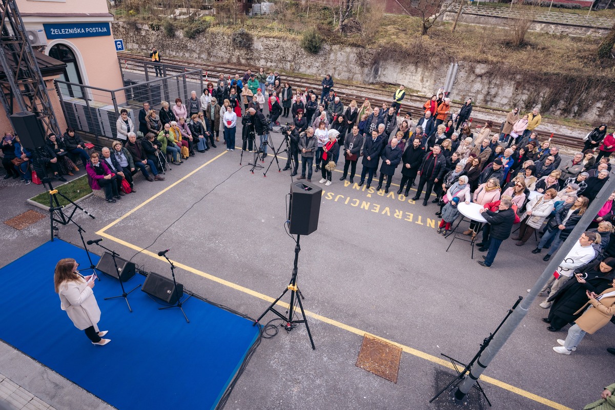 Kosovel - vlak do Zagorja