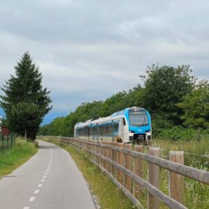 Sobotni kolesarski vlak na Koroški progi.