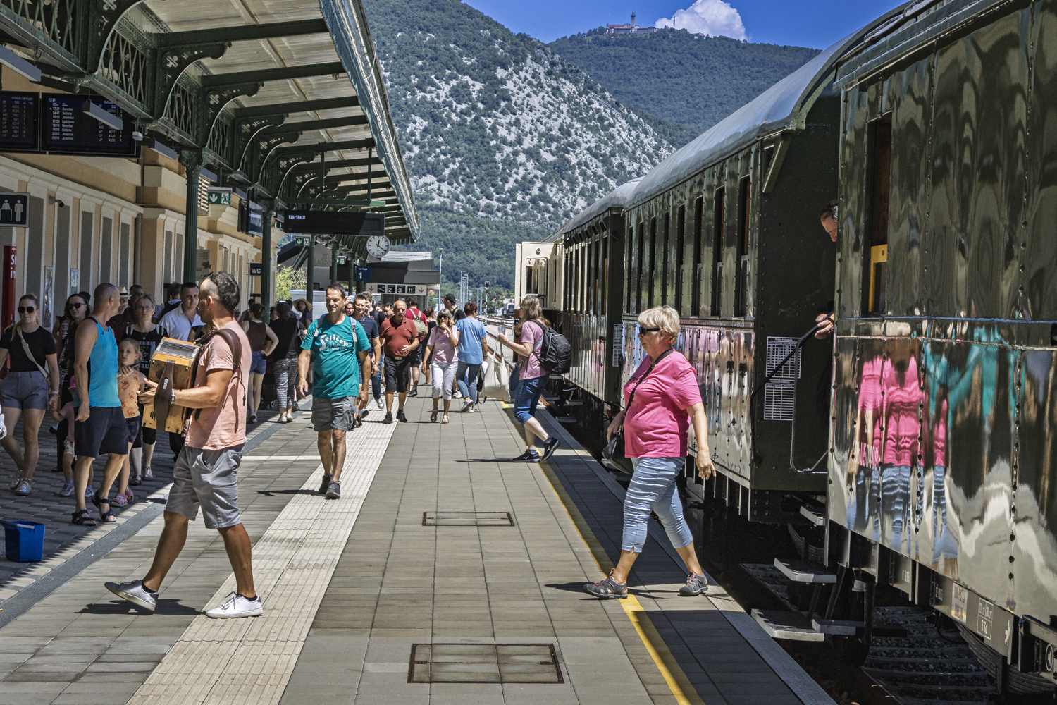Muzejski vlak navdušil številne obiskovalce na Bohinjski progi (20. in 21. junij)