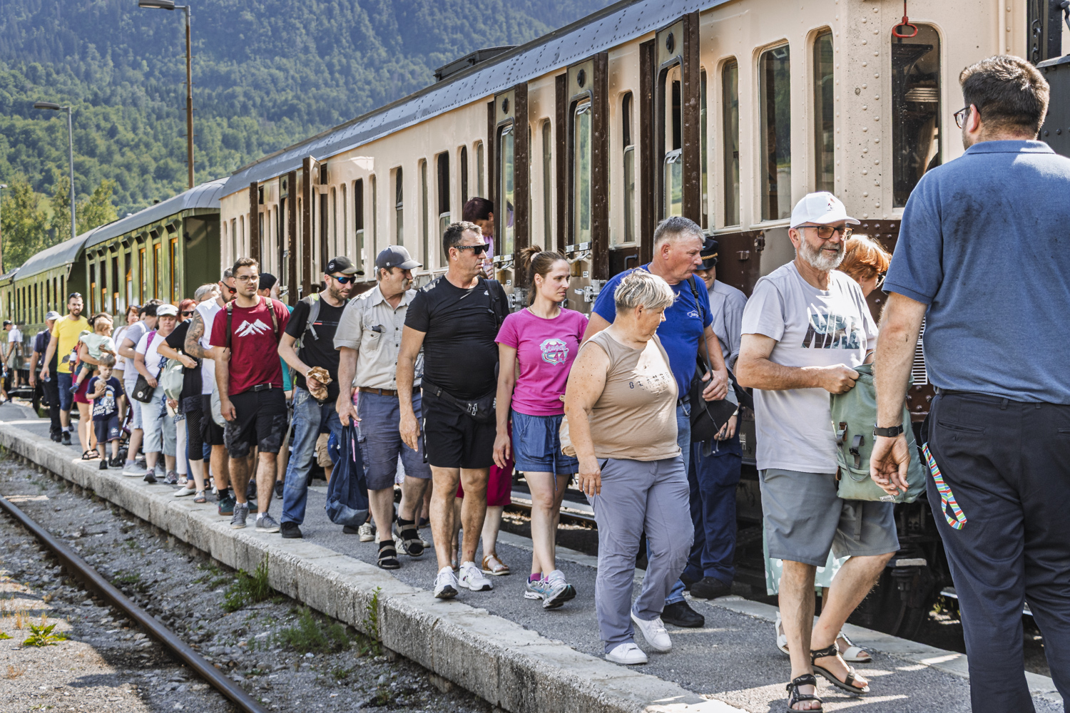 Muzejski vlak navdušil številne obiskovalce na Bohinjski progi (20. in 21. junij)